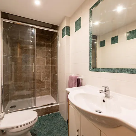 Apartament Shamrock 2b *