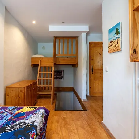 Shamrock 2b Apartment